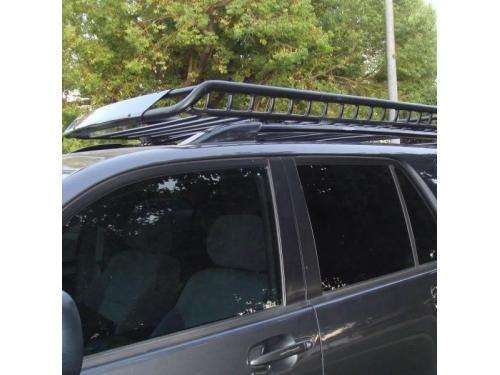 Coche con baca portaequipaje